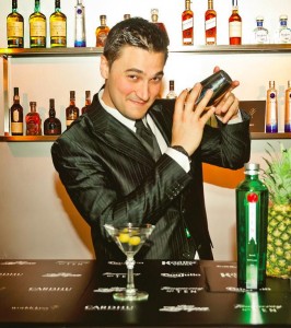 Mattia Pastori è oggi bar manager del nuovissimo bistrot bar del Mandarin Oriental Milano e autore del blog “Non Solo Cocktail” specializzato in miscelazione