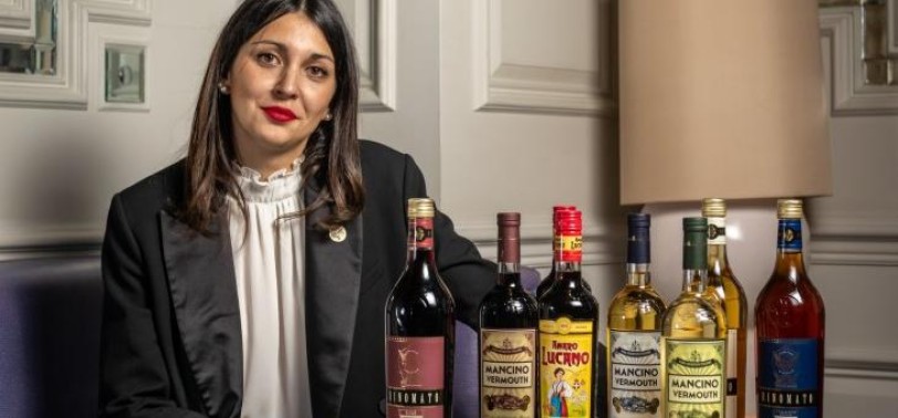 La barlady Elena Urbani è la nuova brand ambassador di Lucano 1894