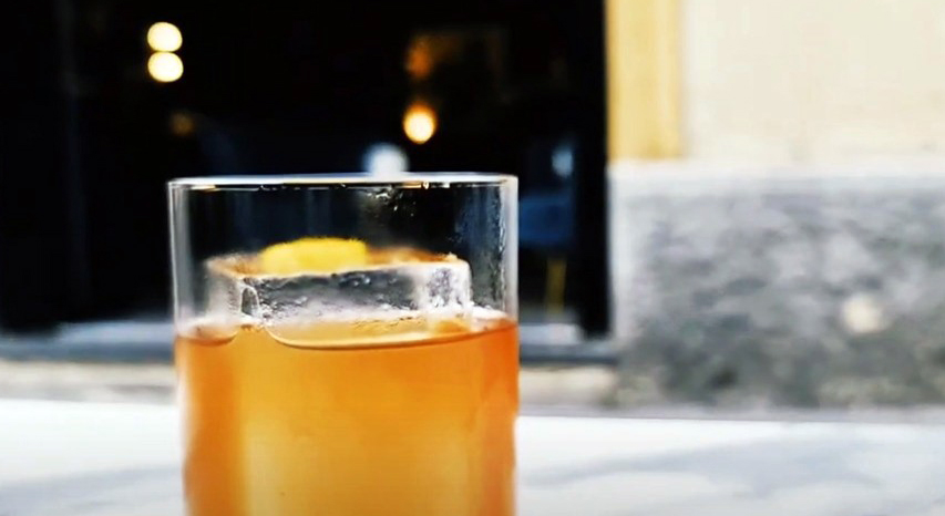 Sazerac: la storia con Dom Costa e il twist 2.0. Video tutorial